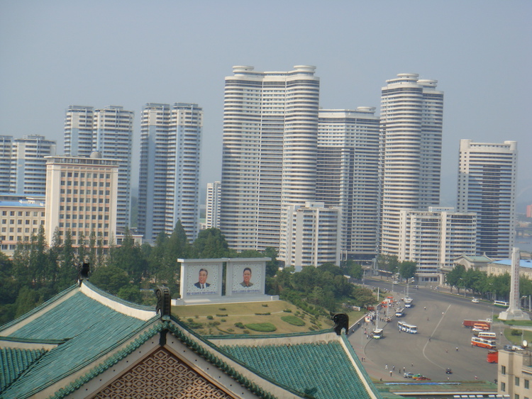 Reizen naar Noord-Korea gebouwen