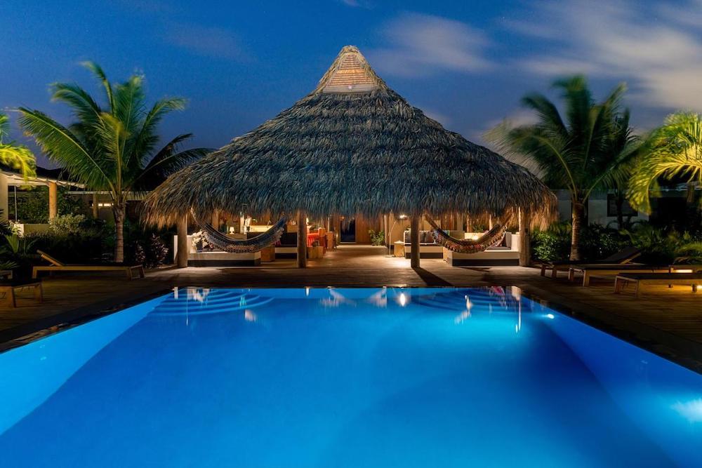 Resorts Bonaire, windhoek resort