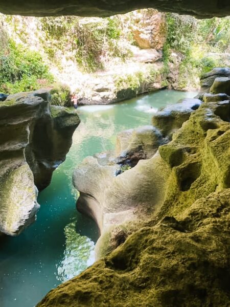 Rotsen bij Carco Azul