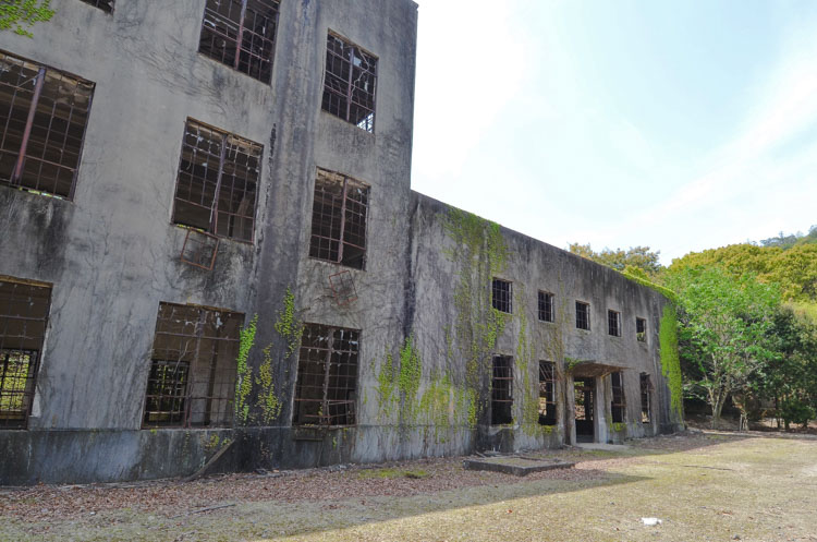 Ruine op Konijneneiland Okunoshima in japan