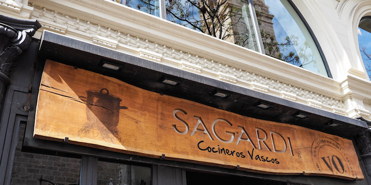 Sagardi Wat te doen in Valencia Pinchos