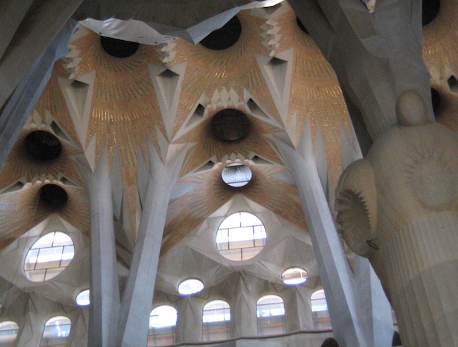 Sagrada familia binnen