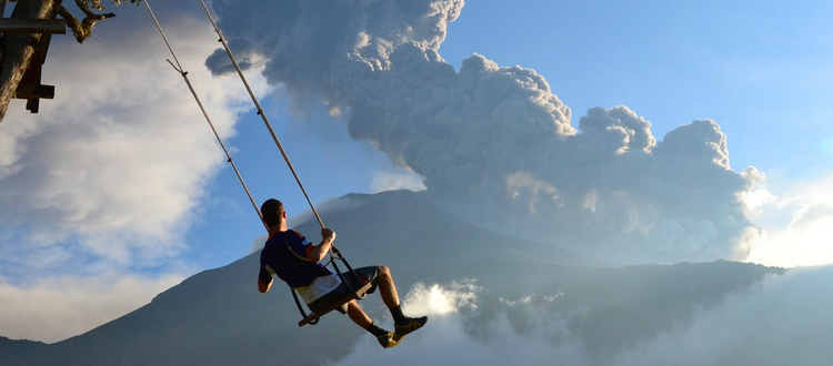Schommelen swing of death banos ecuador
