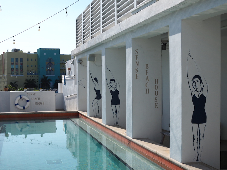 Sense beach house zwembad