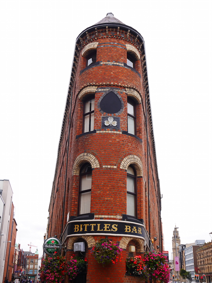Smalste Pub Belfast Bittles bar