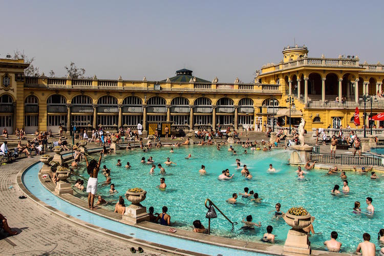 Spa boedapest stedentrip zomer