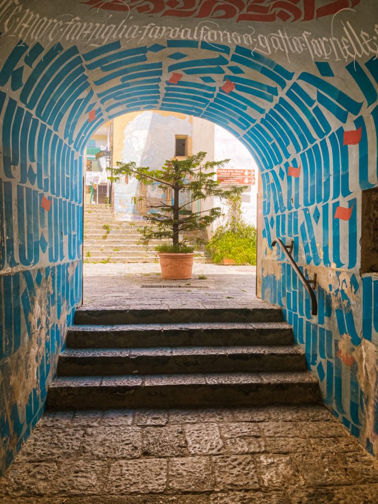 Street art - tunneltje salerno