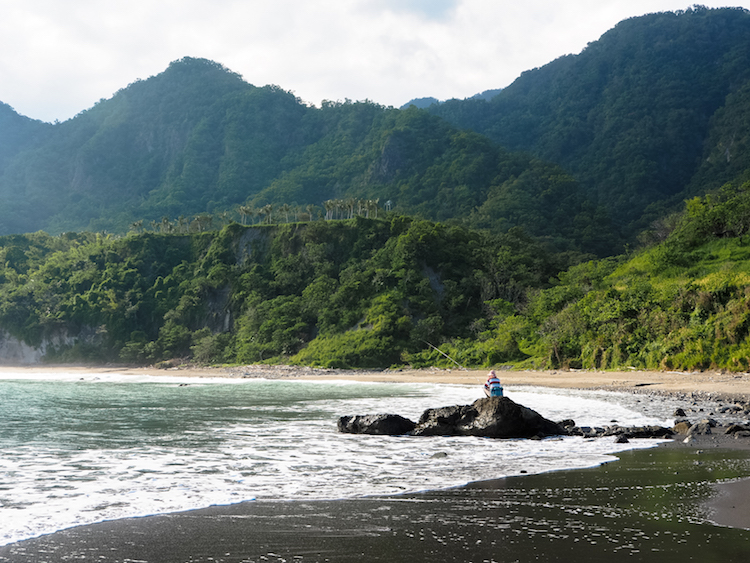 Surfen in Taiwan bij Donghe Lovers Beach