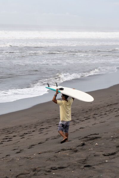 Surfer in El Paredon