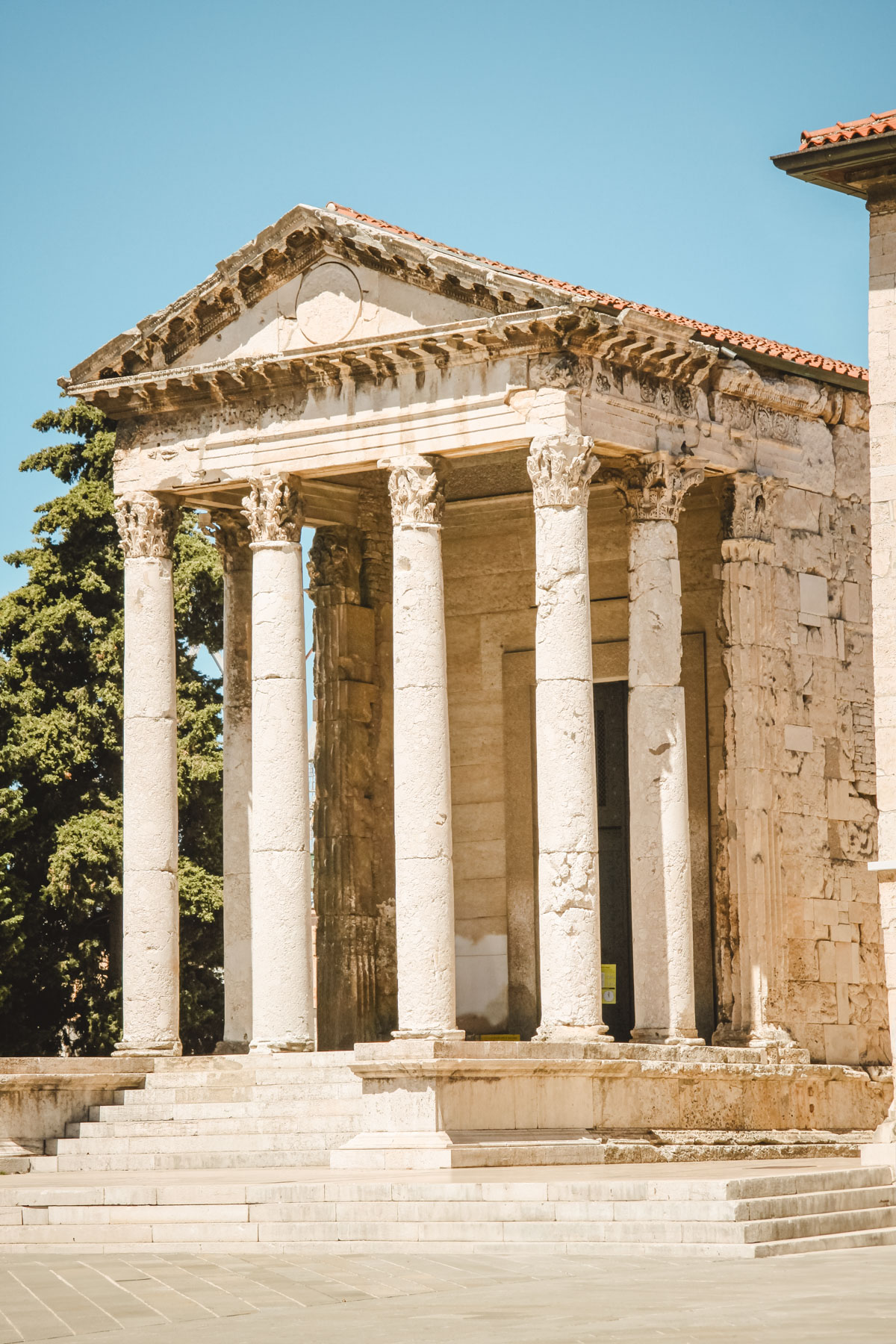 Tempel van Augustus Pula