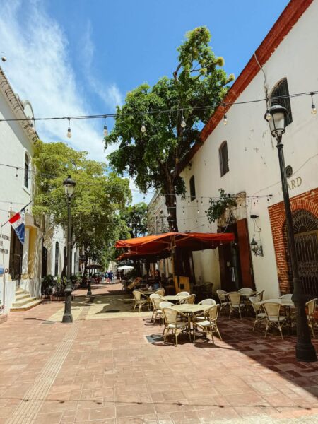 Terrasjes in de straten Santo Domingo