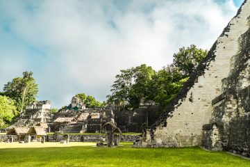 Tikal bij Flores, Guatemala