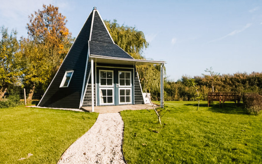 Tipi huisje aan zee
