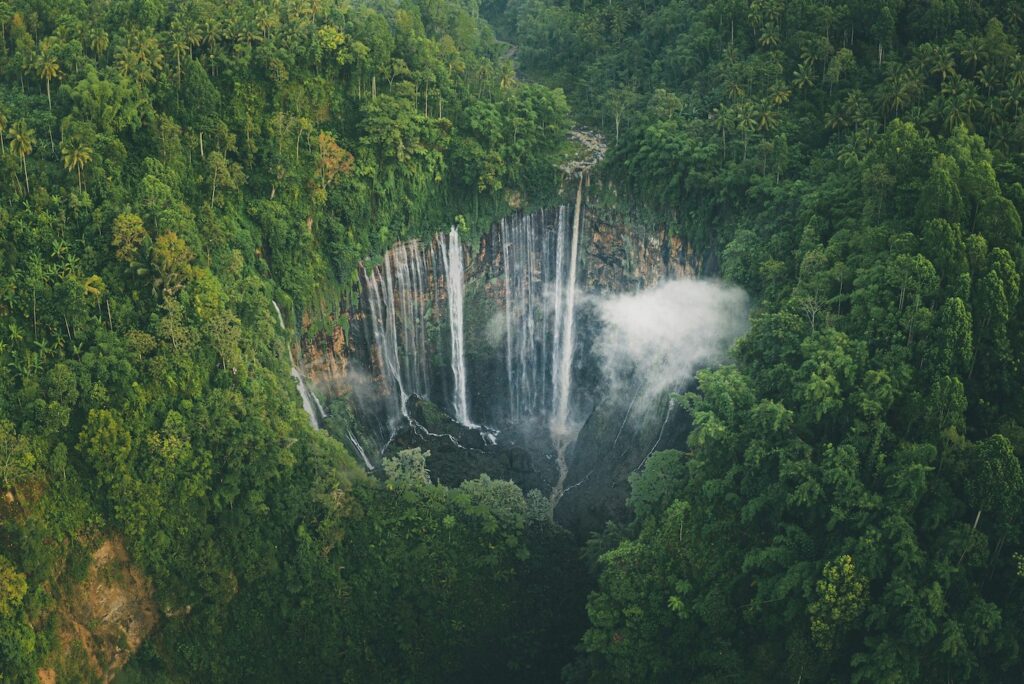 Tumpak sewu waterval indonesie java