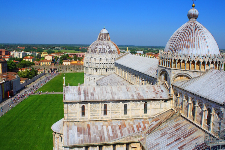 Uitzicht vanaf de toren van Pisa