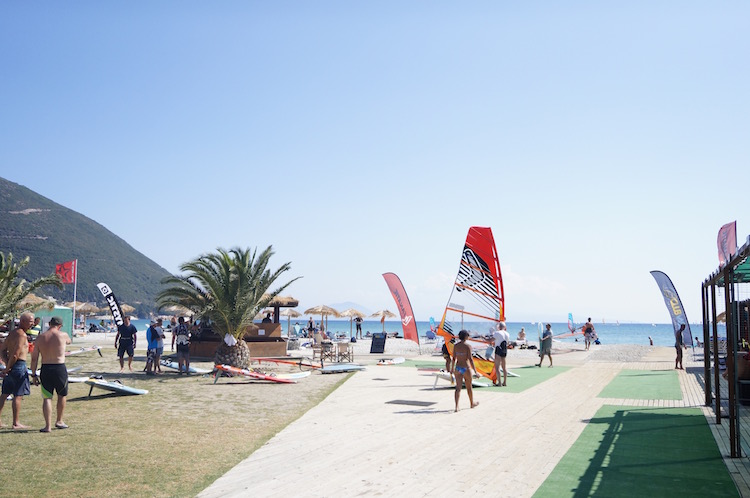 Vasiliki strand windsurfen lekfas vakantie tips
