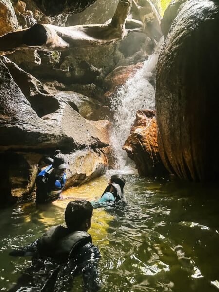 Vega Baja natuurlijke watervallen
