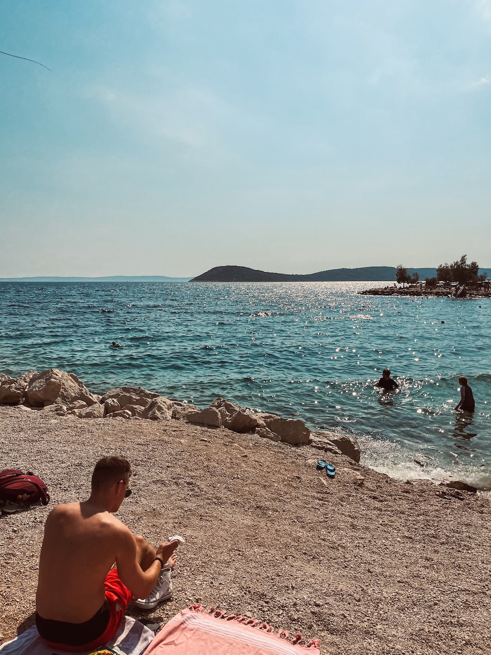 Wat te doen in Split, Strand kasjuni beach