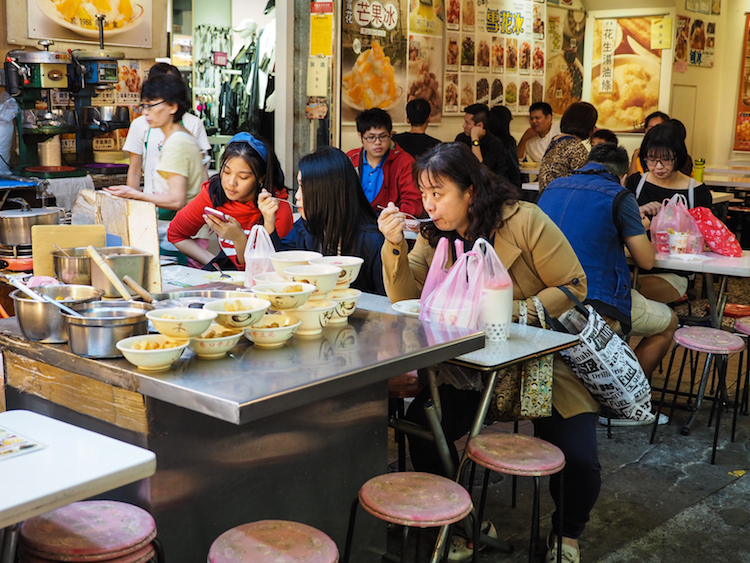 Wat te doen in Taipei ga naar Raohe street market