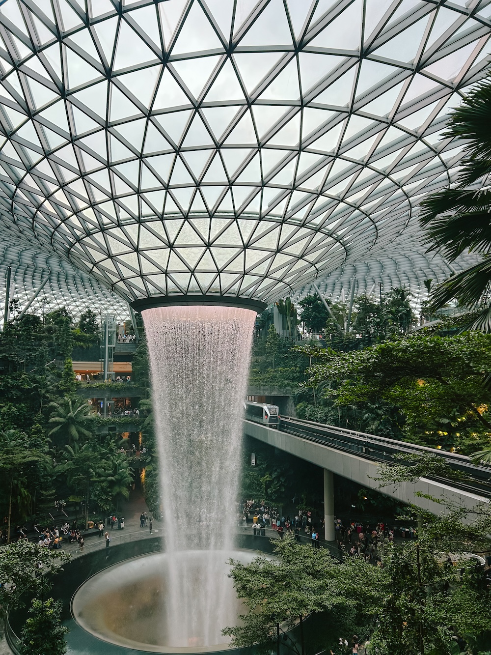 Waterval HSBC Rain Vortex
