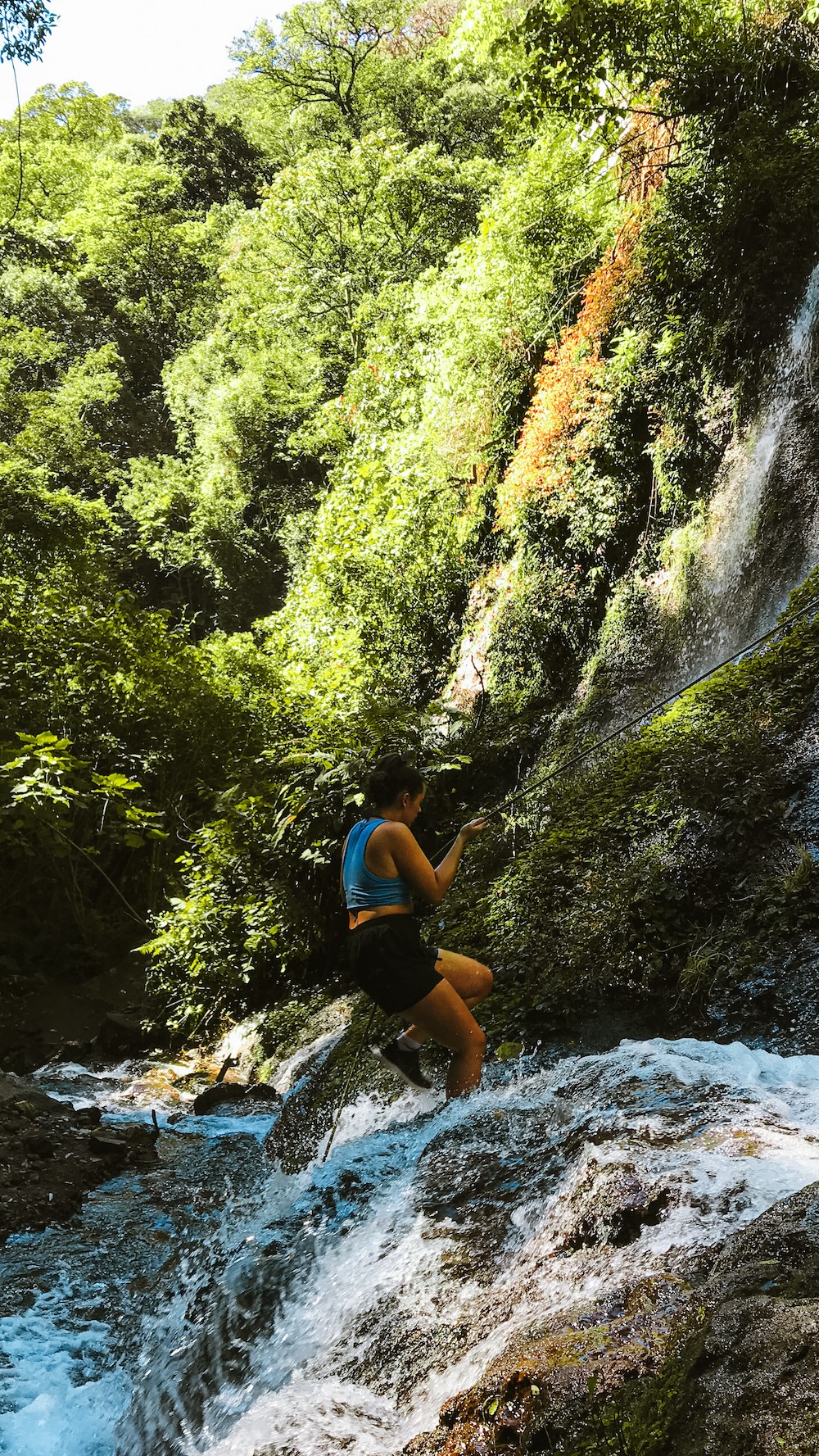 Waterval hike Juayua