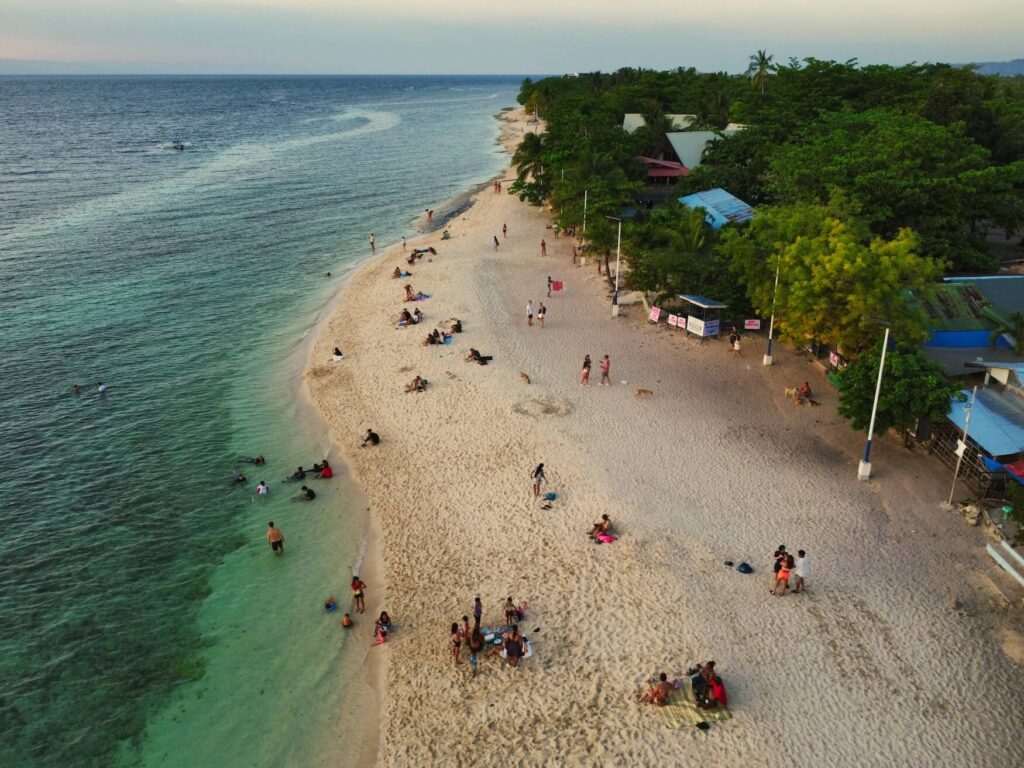 White Beach, Moalboal