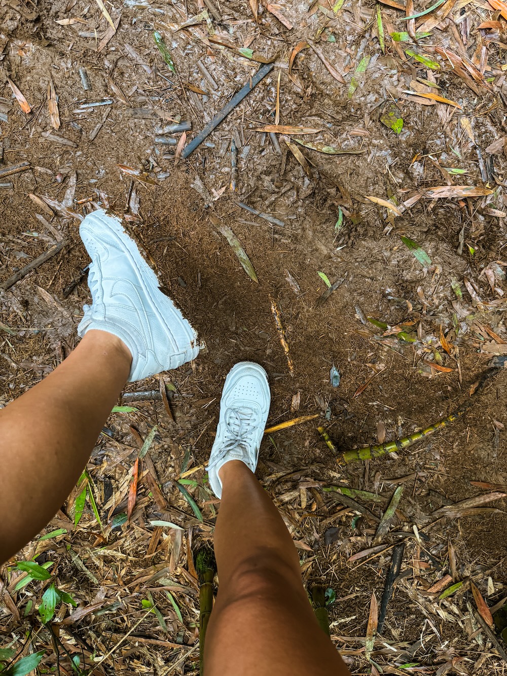 Witte schoenen na hike Lulumahu Falls