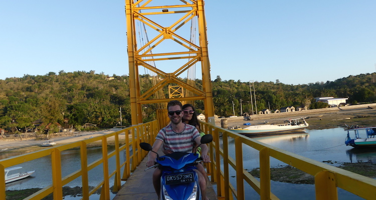 Yellow Bridge tips brug tussen Nusa Lembongan en Nusa Ceningan