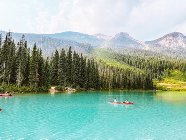 Yoho kanoën op Emerald Lake