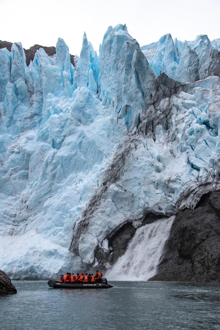 Zuid Patagonie cruise dichtbij gletsjer