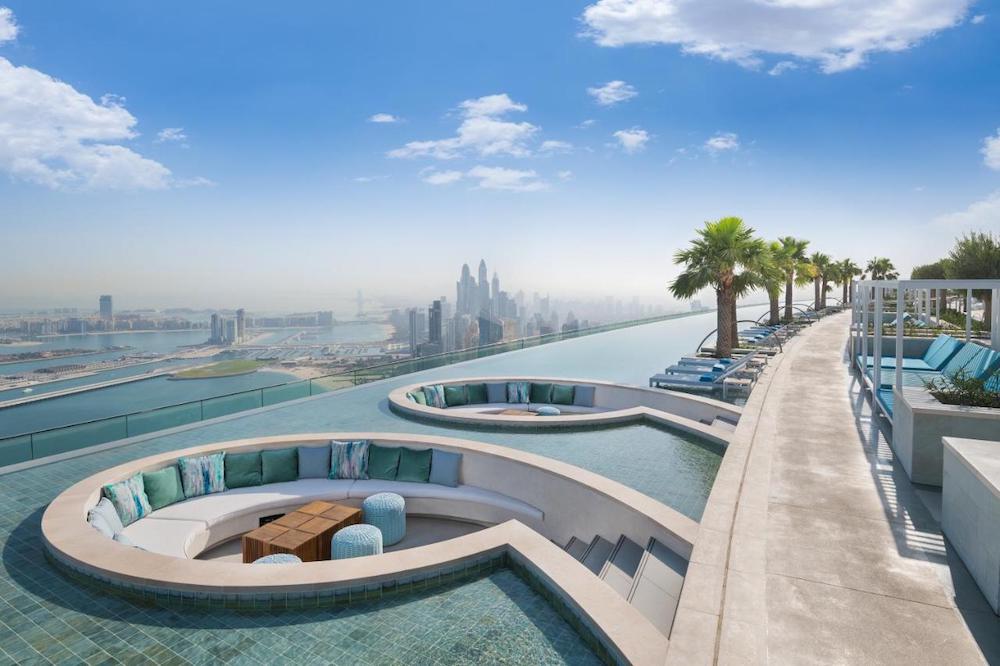 Address Beach, Dubai, Infinity Pools