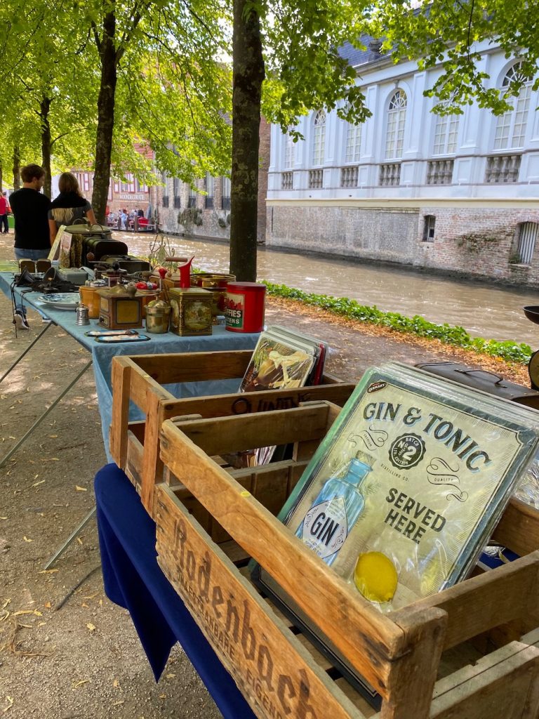 bezienswaardigheid Antiekmarkt Brugge winkelen