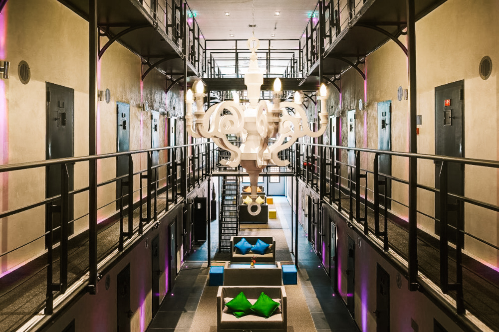 bijzonder overnachten nederland gevangenis Roermond