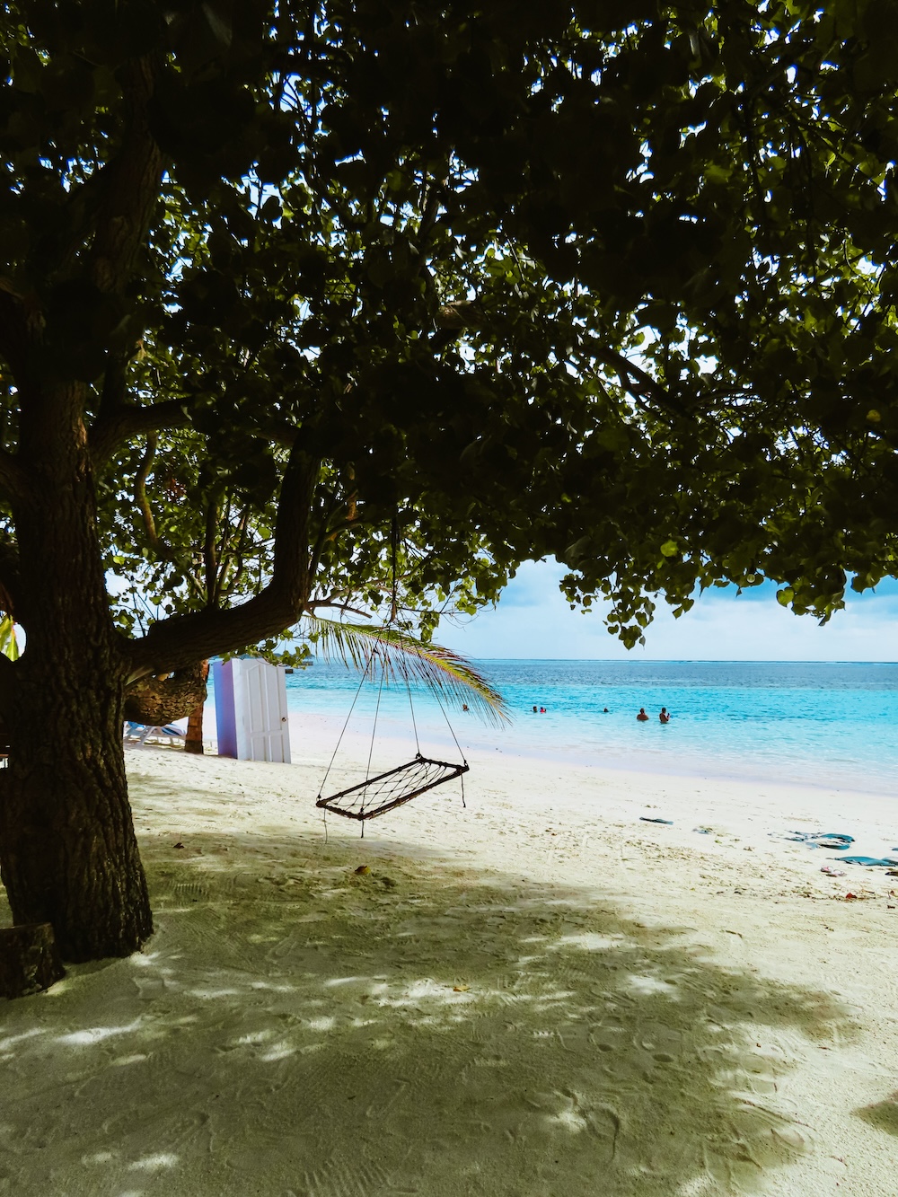 bikini beach Dhiffushi
