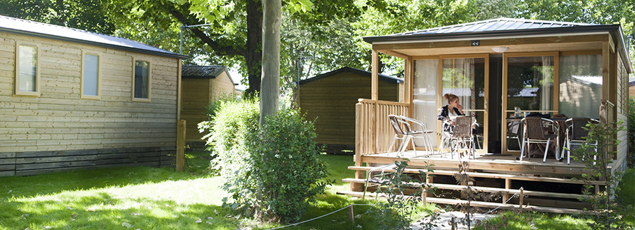 camping-parijs-bois-de-boulogne-huisjes