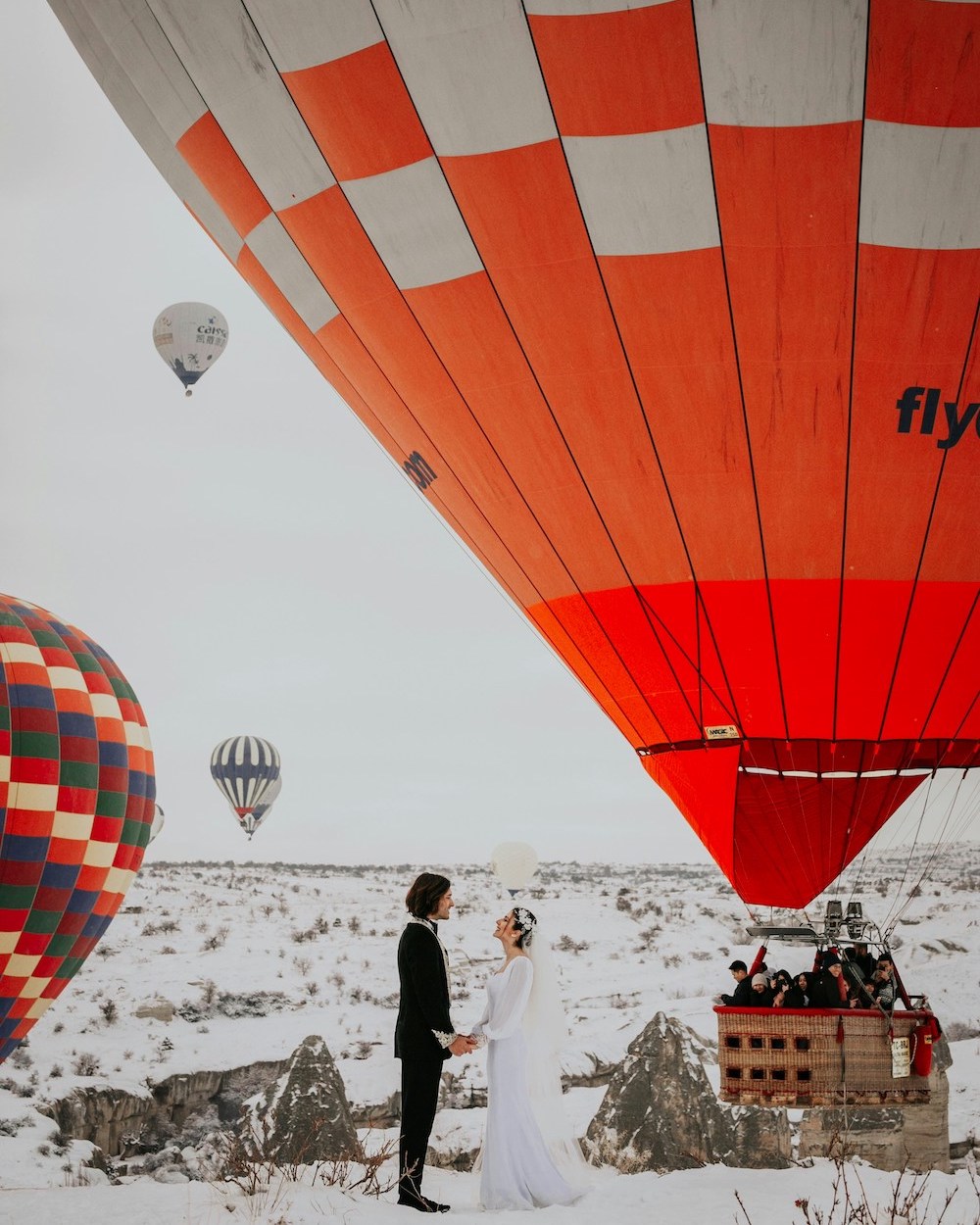 cappadocia in de winter luchtballon