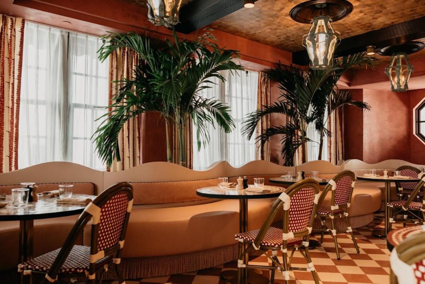 esme hotel restaurant miami beach