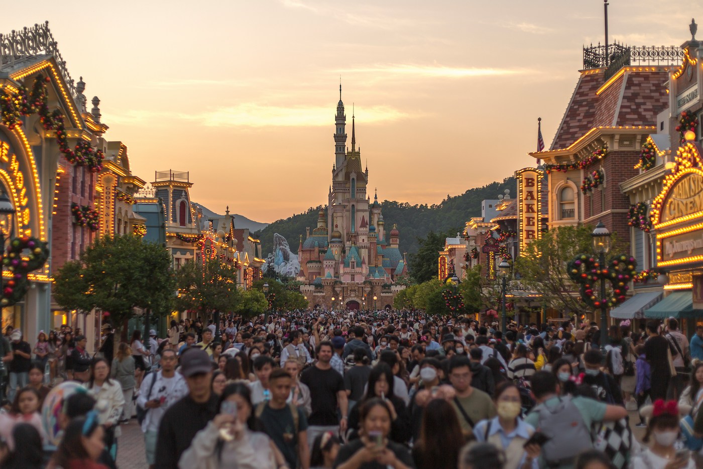 hong kong disneyland tips