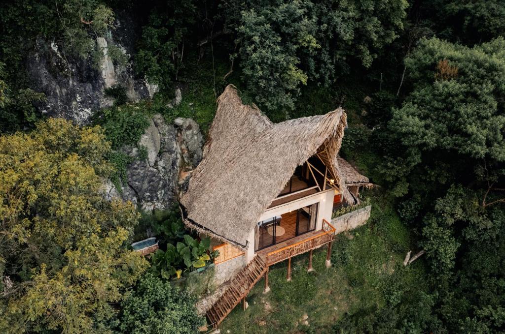 hotel atitlan baba yaga