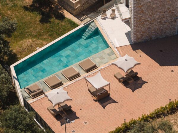 hotel peloponnesos liokrina-suites
