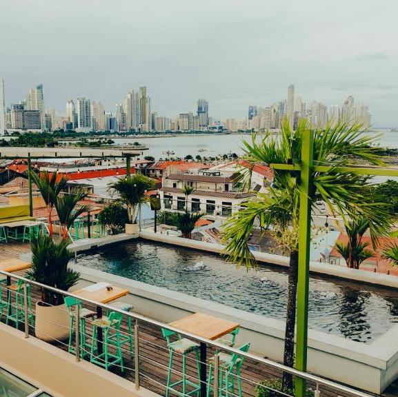 hotel viajero casco viejo hostel panama