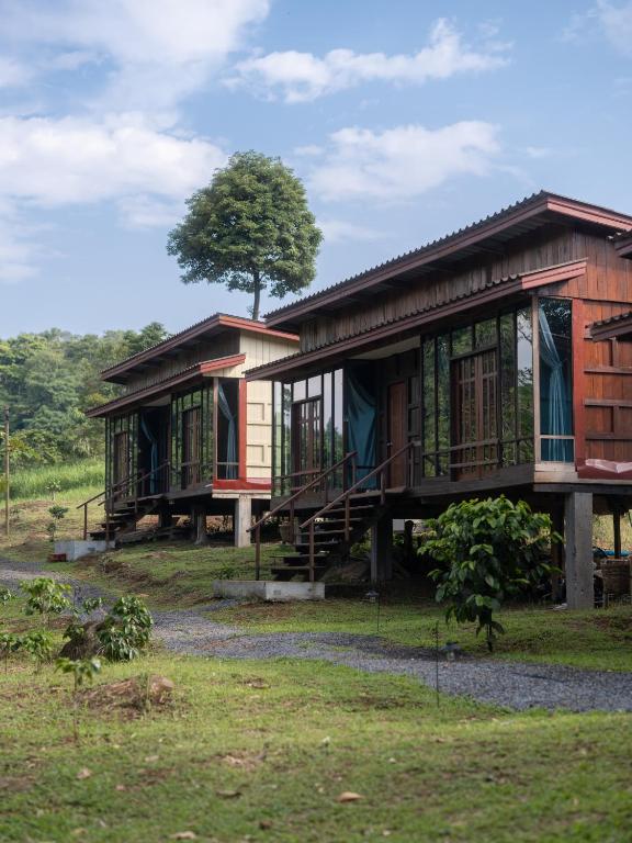 hotels laos give garden