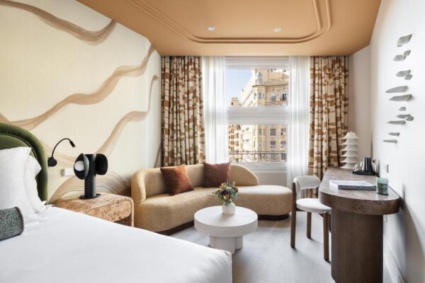 hotels valencia one shot