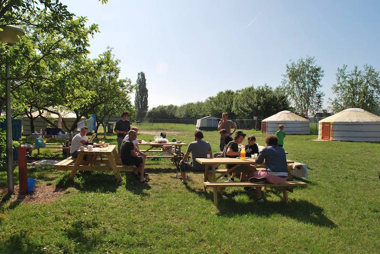 huren yurt angeren