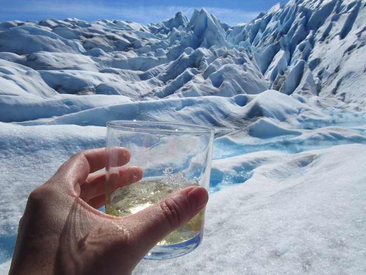 ijswater drinken patagonie wereldreis anne