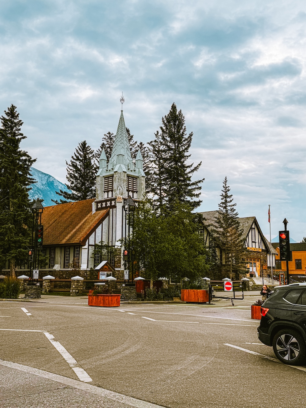 kerkje Banff Village