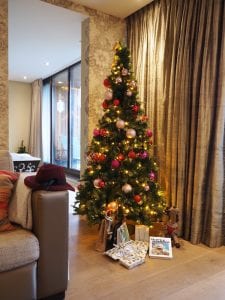 kerstboom-in-kerstsuite-van-der-valk-heerlen