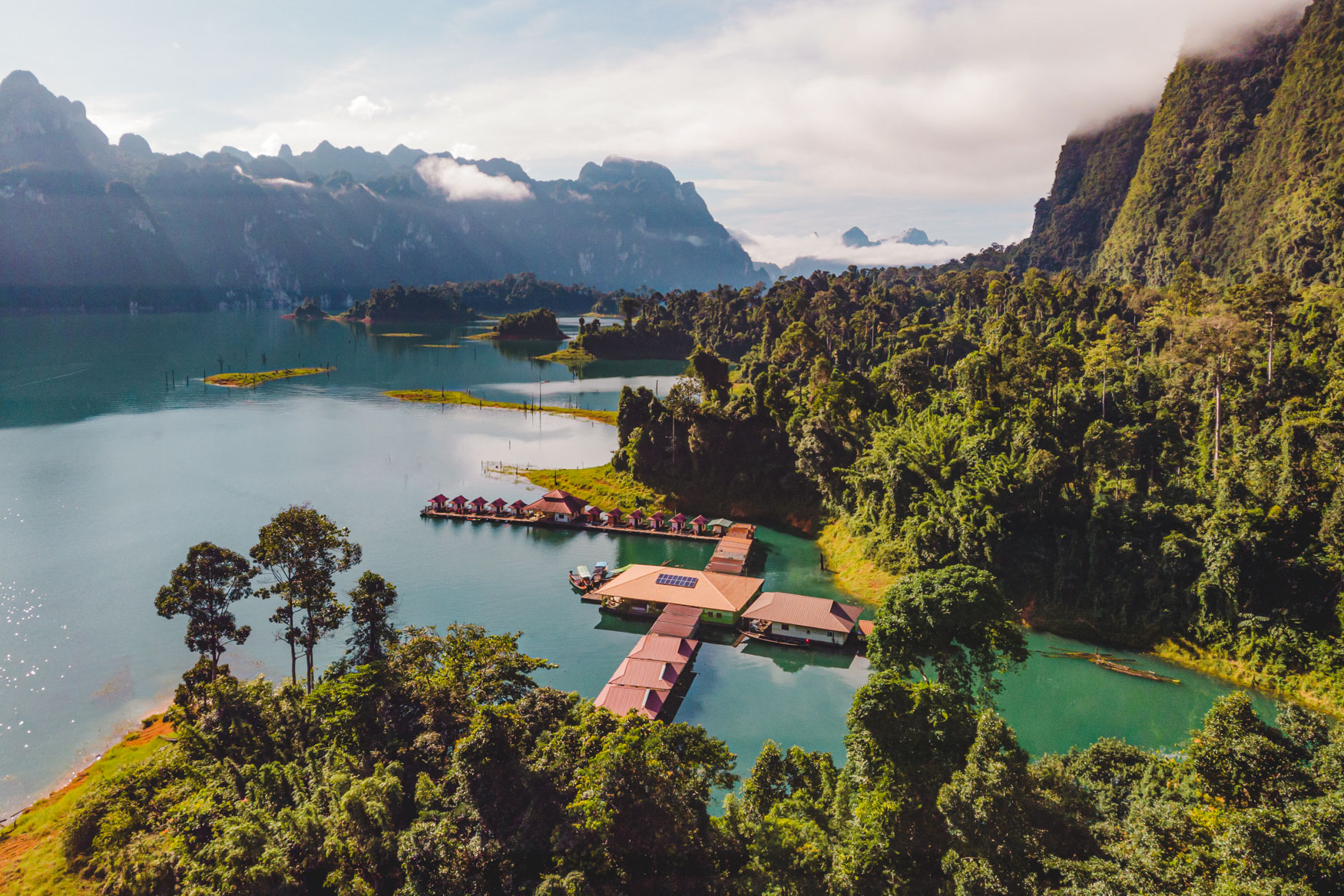 khao sok slapen op het water