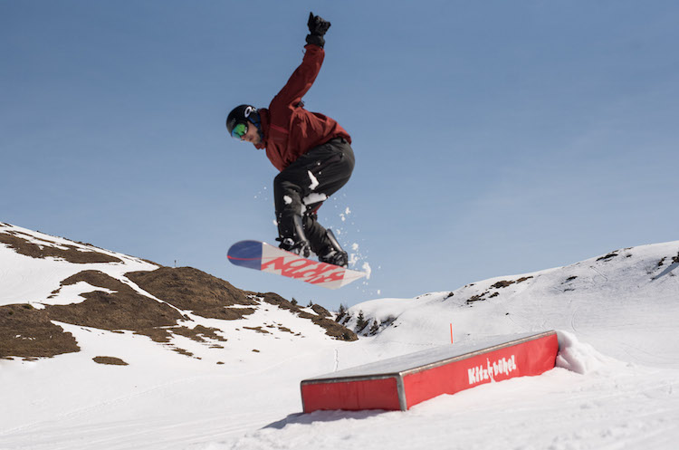 kitzbuheler alpen oostenrijk snowboard