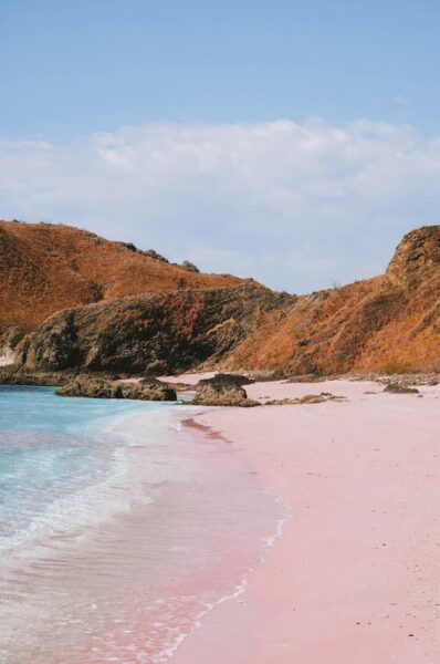 komodo eilanden pink beach